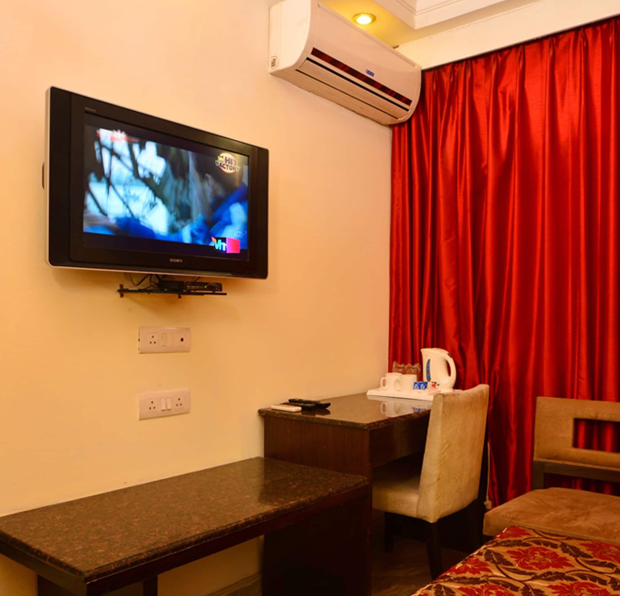 Hotel Shanti Palace West Patel Nagar New Delhi Extérieur photo